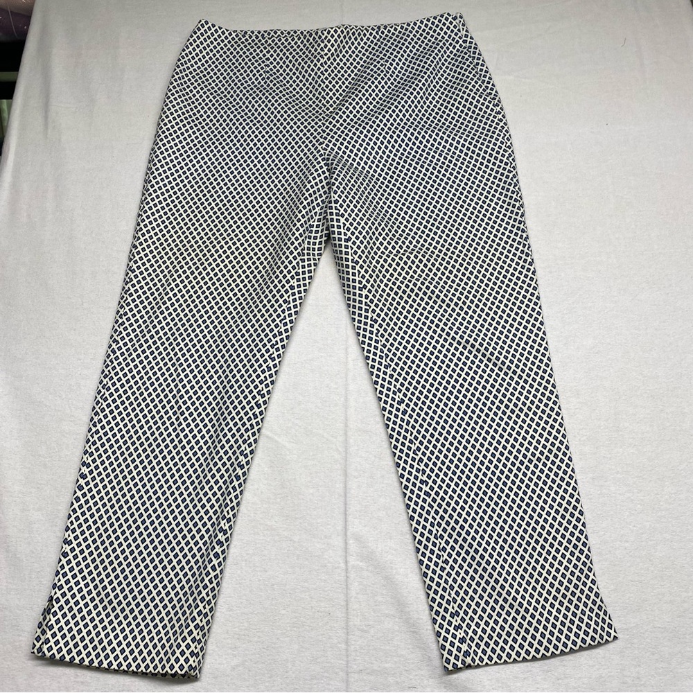 Chicos So Slimming Womens Crop Pants Side Zip & Button Size 0=XS Diamond Print